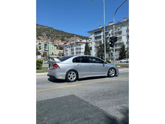 Sahibinden Honda Civic 1.6i VTEC Elegance 2011 Model 