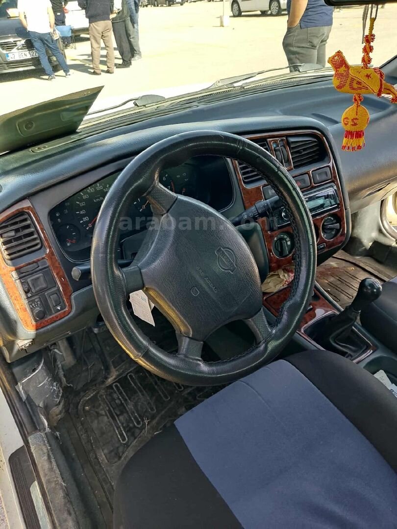 Sahibinden Nissan Primera 1.6 SLX 1998 Model Konya 330.000 km Beyaz 5