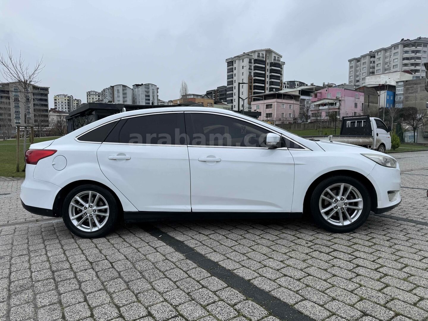 Sahibinden Ford Focus 1.6 TDCi Trend X 2015 Model Bursa 133.000 km Beyaz 4