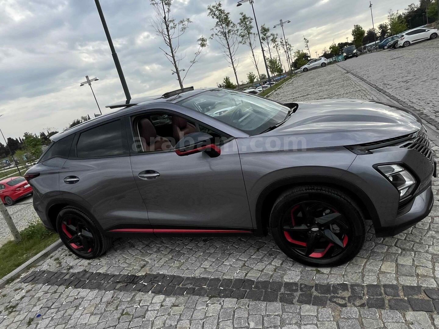 Sahibinden Chery Omoda 5 1.6 T-GDI Luxury 2023 Model Kocaeli 46.500 km Gri 2