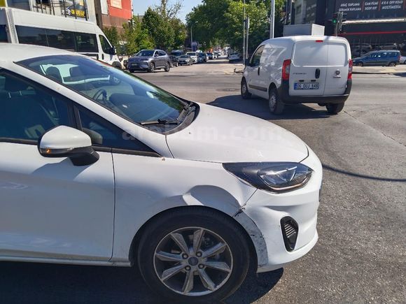 SAHİBİNDEN TEMİZ FORD FİESTA