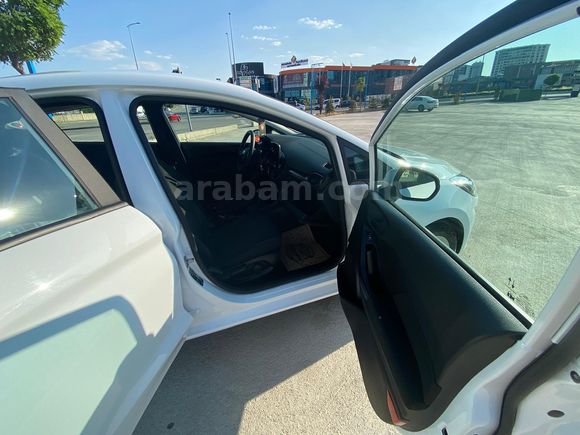 SAHİBİNDEN TEMİZ FORD FİESTA