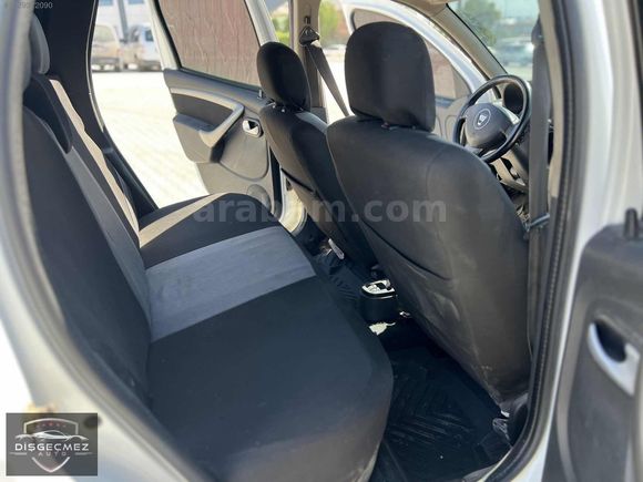 BAKIMLI DUSTER 4X4