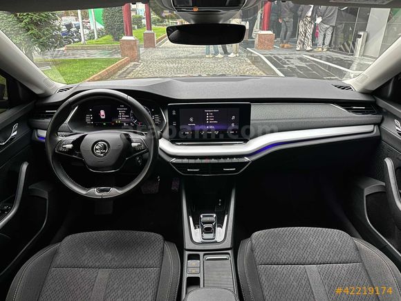 EGARAJ | 2023 SKODA OCTAVİA
