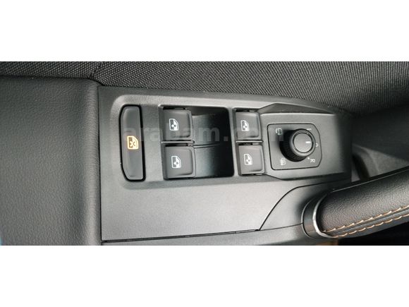 Sahibinden Cupra Formentor 1.5 e-TSI Mhev Impulse 2025 Model  6.001 km Mavi