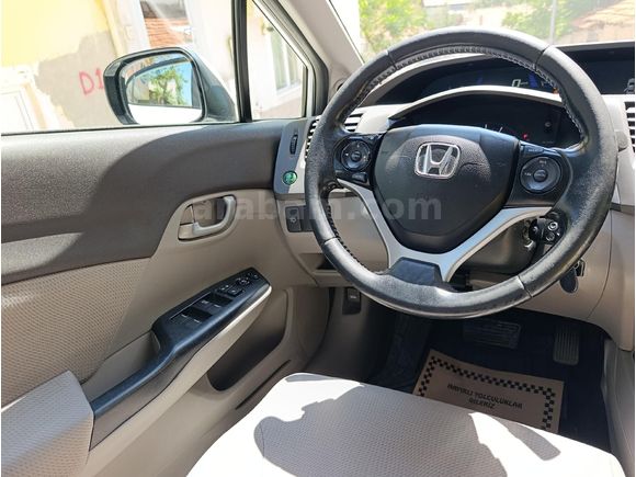 Sahibinden Honda Civic 1.6i VTEC Eco Elegance 2014 Model