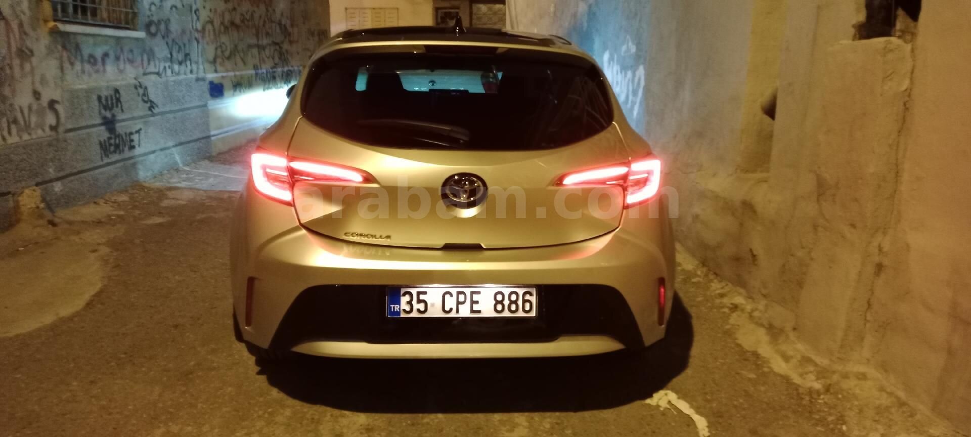 Sahibinden Toyota Corolla 1.2 T Flame X-Pack 2021 Model 22.000 km Gri (Gümüş) 4