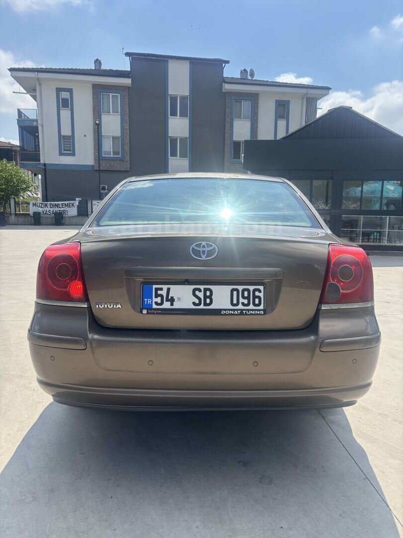 Sahibinden Toyota Avensis 1.6 Elegant 2005 Model Sakarya 395.000 km Kahverengi 6