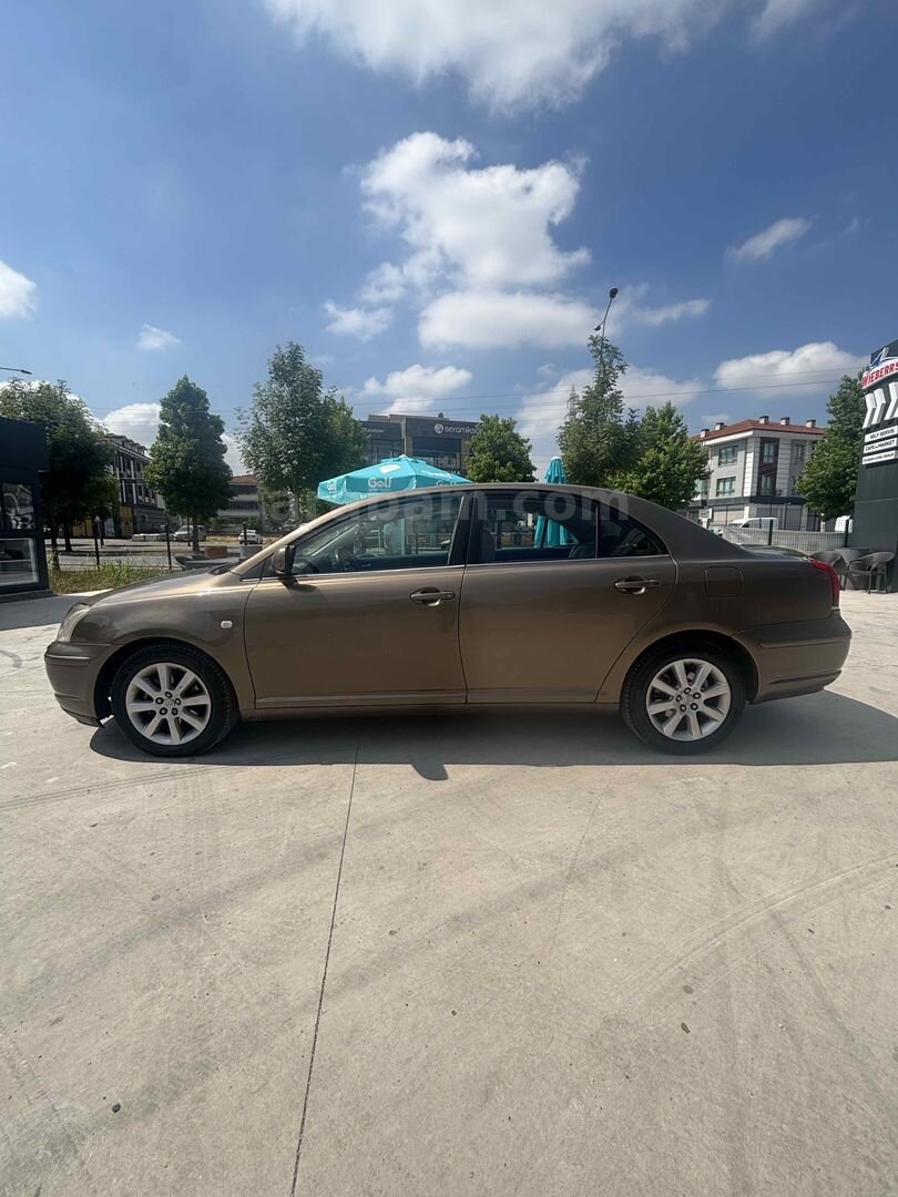 Sahibinden Toyota Avensis 1.6 Elegant 2005 Model Sakarya 395.000 km Kahverengi 5