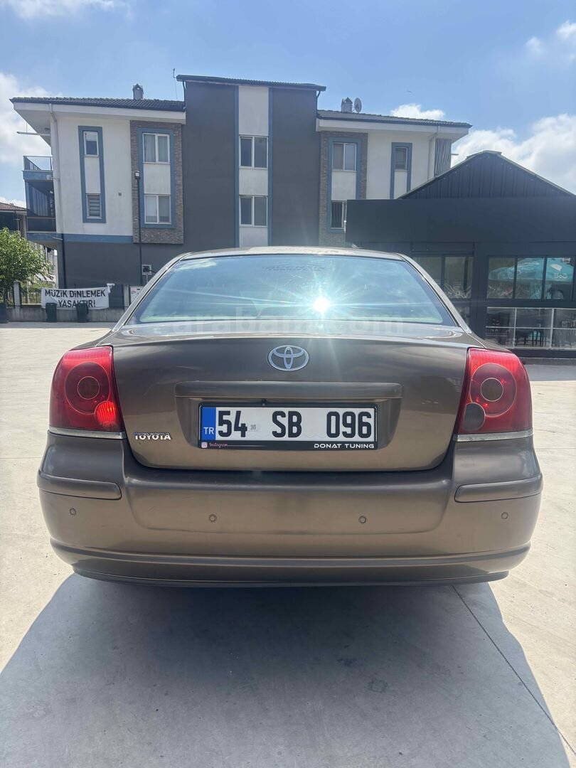 Sahibinden Toyota Avensis 1.6 Elegant 2005 Model Sakarya 395.000 km Kahverengi 7