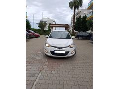 Sahibinden Hyundai i20 1.4 CRDi Sense 2014 Model  228.000 km Beyaz