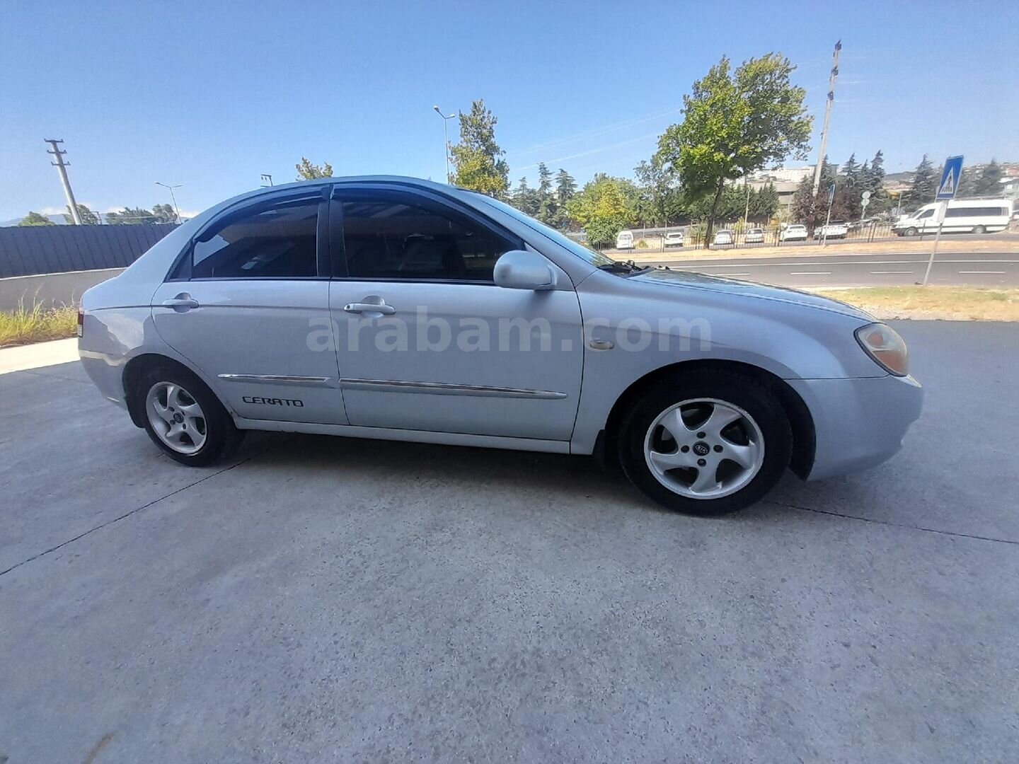 Sahibinden Kia Cerato 1.6 LX Basic 2007 Model Düzce 348.000 km Gri 5