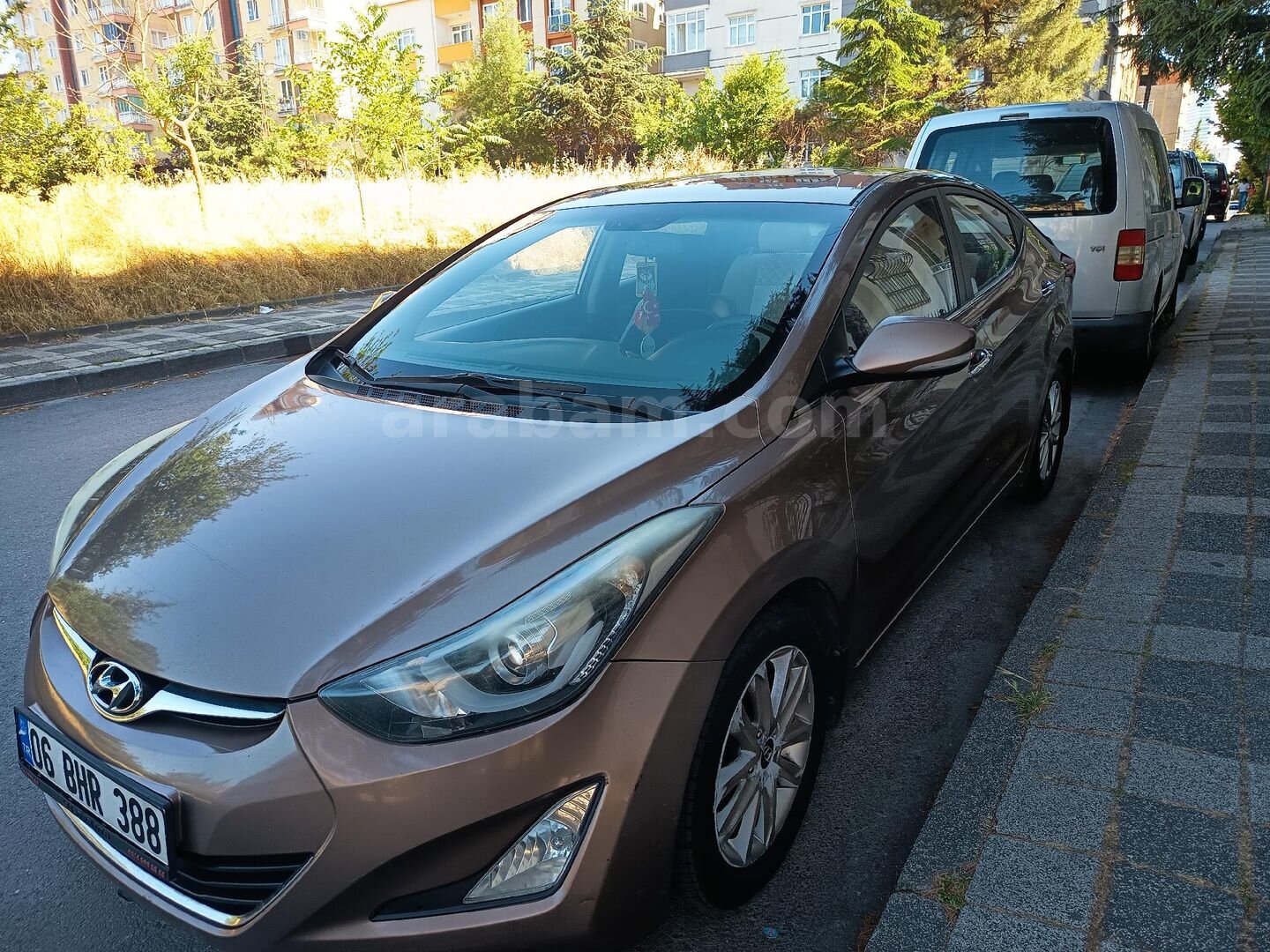 Sahibinden Hyundai Elantra 1.6 CRDi Elite 2015 Model İstanbul 325.000 km Kahverengi 5
