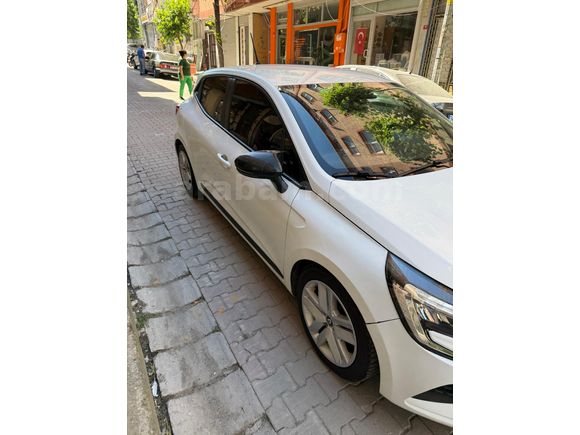 Sahibinden Renault Clio 1.0 SCe Joy 2022 Model