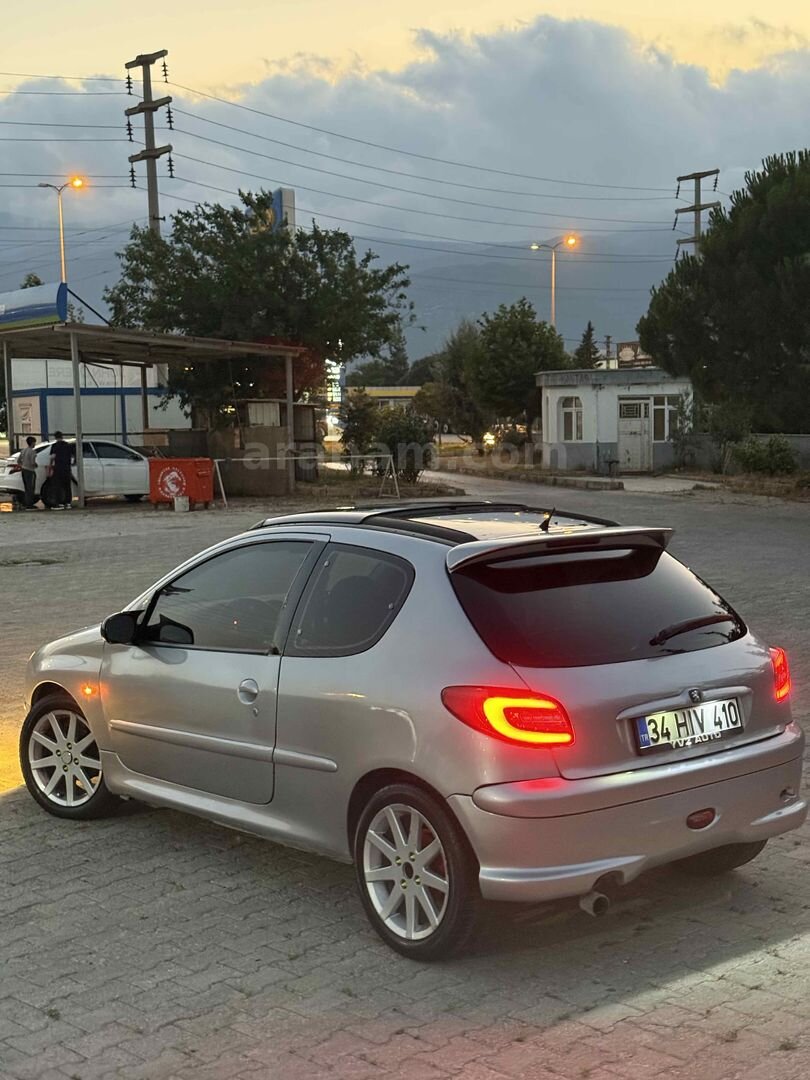 Sahibinden Peugeot 206 1.6 XS 2000 Model Kahramanmaraş 290.000 km Gri (Gümüş) 3