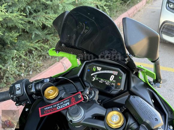 Galeriden Kawasaki Ninja ZX-4RR 2025 Model Bursa 6.500 km Yeşil