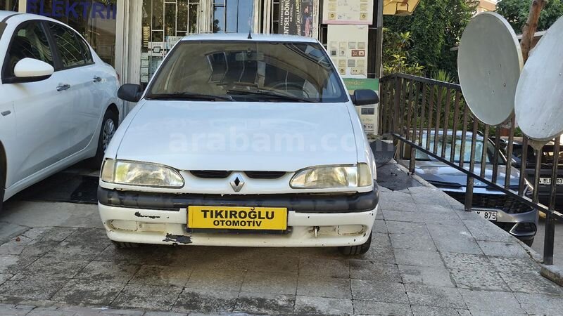 Galeriden Renault R 19 1.6 Europa RT 1997 Model İstanbul 445.000 km Beyaz