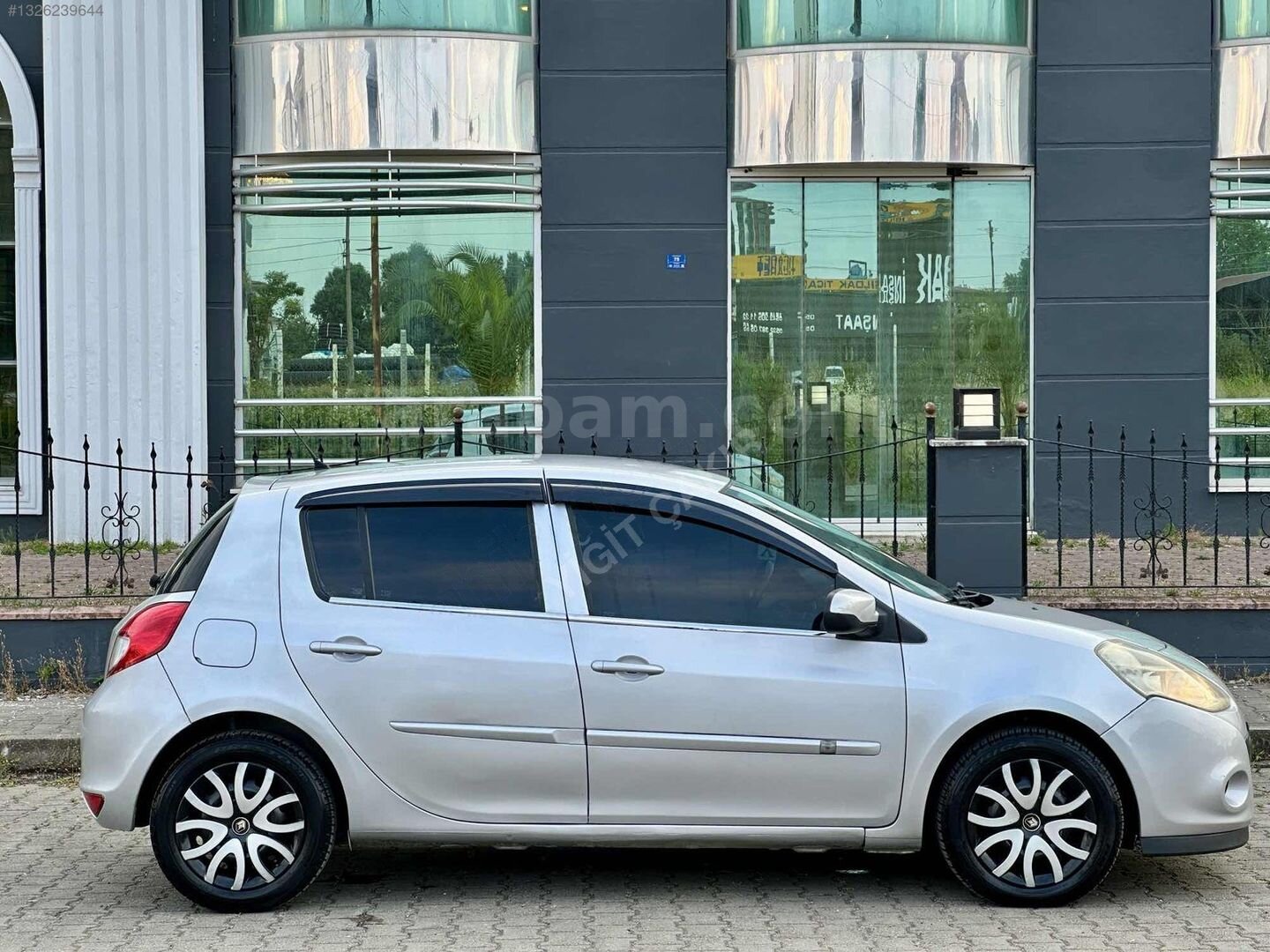 Galeriden Renault Clio 1.5 dCi Extreme 2010 Model Samsun 227.000 km Gri 7