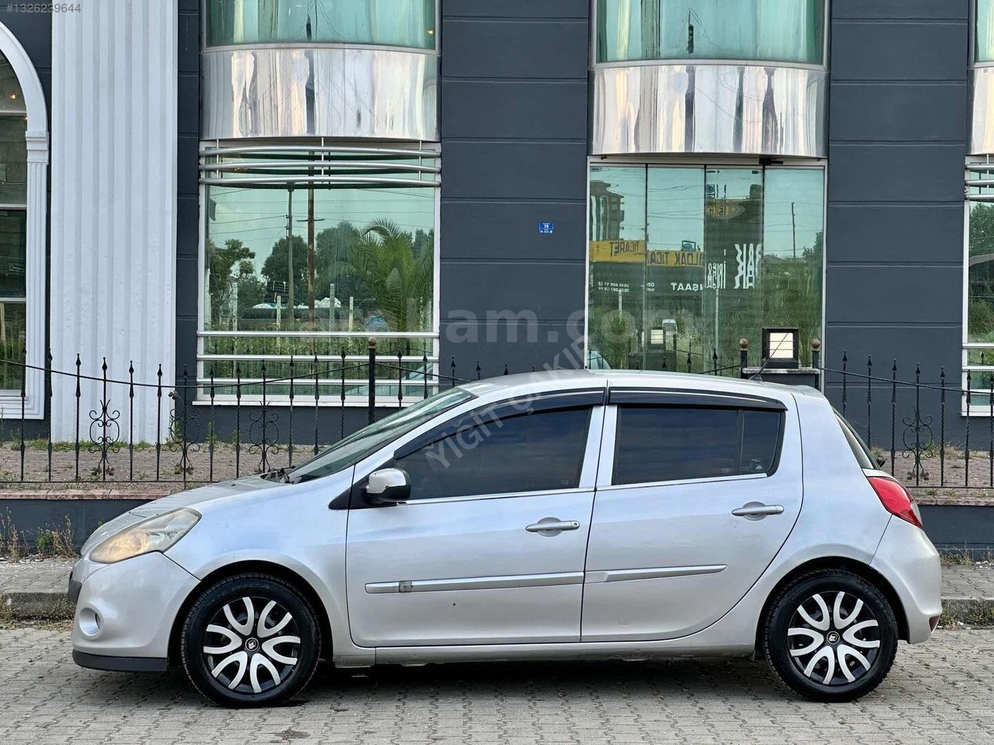 Galeriden Renault Clio 1.5 dCi Extreme 2010 Model Samsun 227.000 km Gri 3