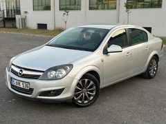OPEL ASTRA 111.YIL 1.6 SAHİBİNDEN SOLUKSUZ YANIKSIZ HATASIZ