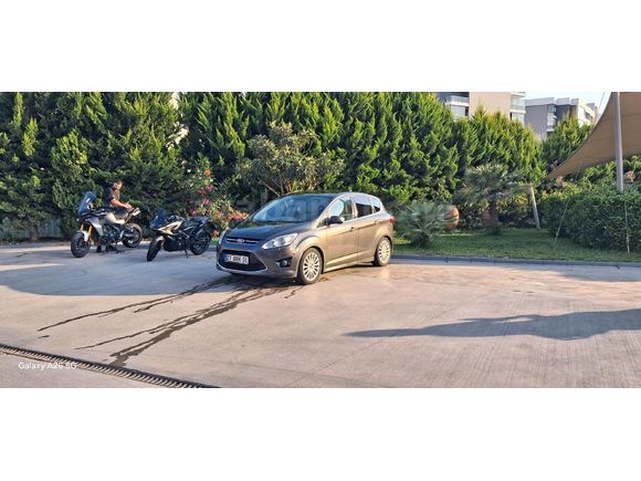 Sahibinden Ford C-Max 1.6 TDCi Titanium X 2015 Model