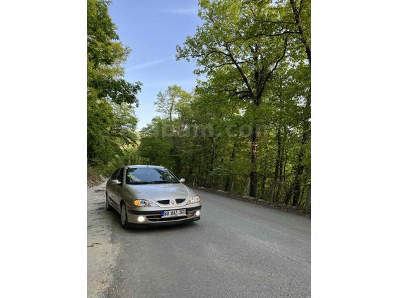 Sahibinden Renault Megane 1.6 RXT 2000 Model 