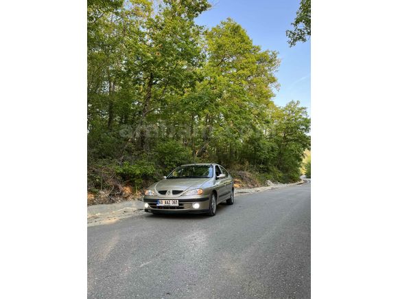 Sahibinden Renault Megane 1.6 RXT 2000 Model 