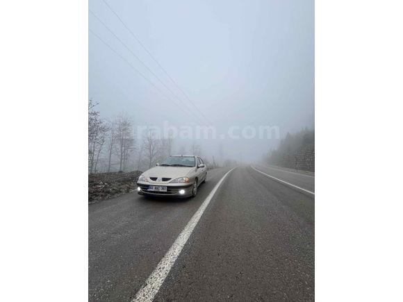 Sahibinden Renault Megane 1.6 RXT 2000 Model 