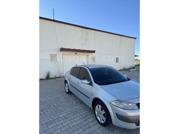 Sahibinden Renault Megane 1.6 Authentique 2004 Model 