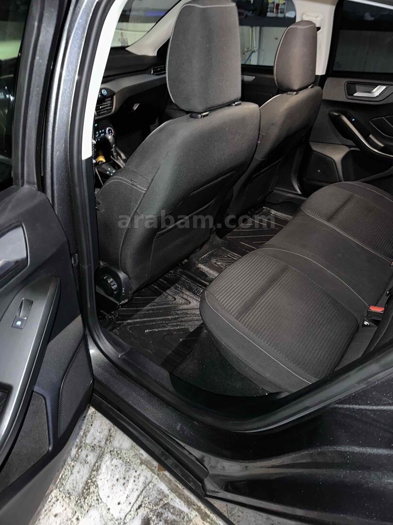 Sahibinden Ford Focus 1.5 Ti-VCT Titanium 2023 Model İstanbul 72.000 km Gri 5