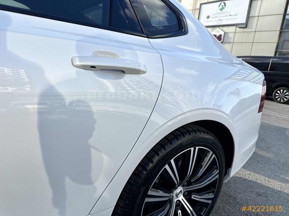 HATASIZ BOYASIZ 2023 VOLVO S90 2.0 D B5 PLUS DARK/