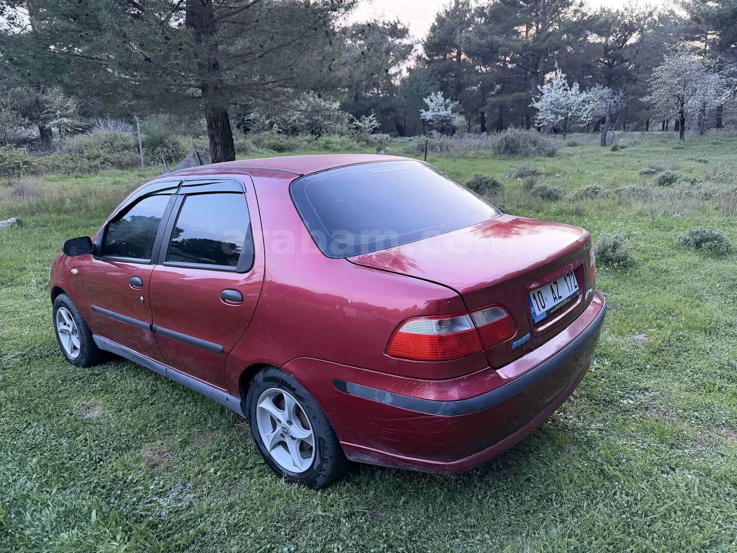 Galeriden Fiat Albea 1.2 EL 2004 Model Balıkesir 373.000 km Kırmızı 4