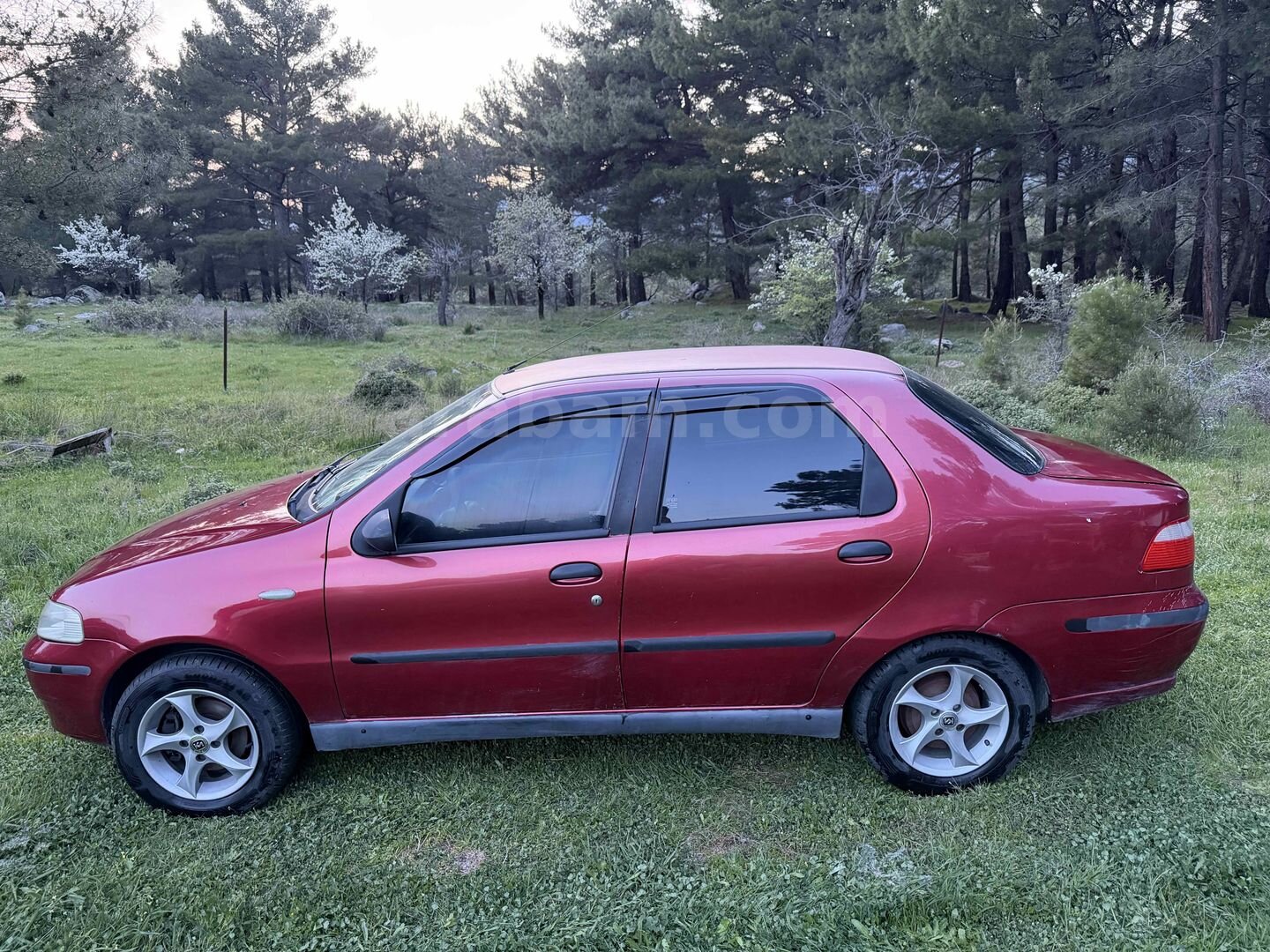 Galeriden Fiat Albea 1.2 EL 2004 Model Balıkesir 373.000 km Kırmızı 6