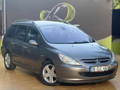 ESİLA MOTORS'DAN 2004 MDL CAM TAVANLI OTOMATİK BAKIMLI