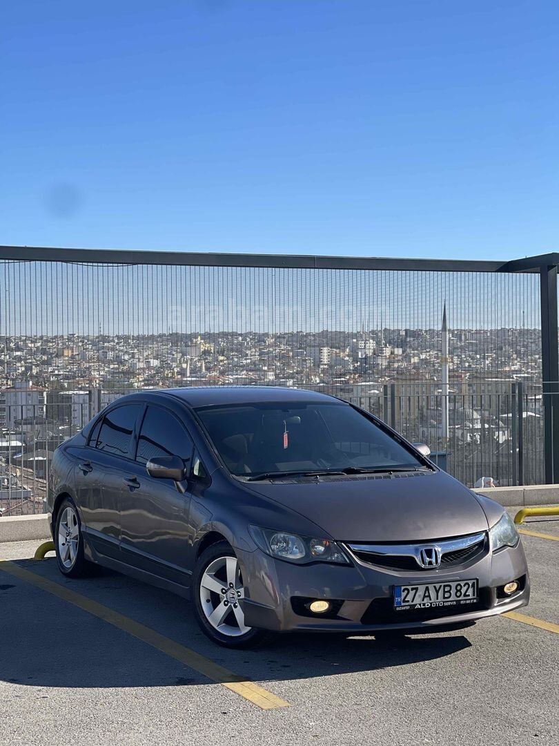 Sahibinden Honda Civic 1.6i VTEC Premium 2011 Model Gaziantep 212.000 km Kahverengi 2