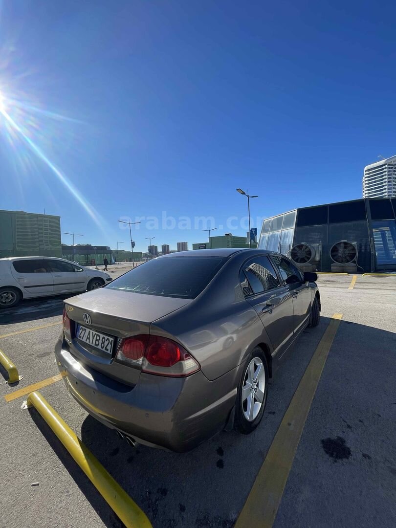 Sahibinden Honda Civic 1.6i VTEC Premium 2011 Model Gaziantep 212.000 km Kahverengi 7