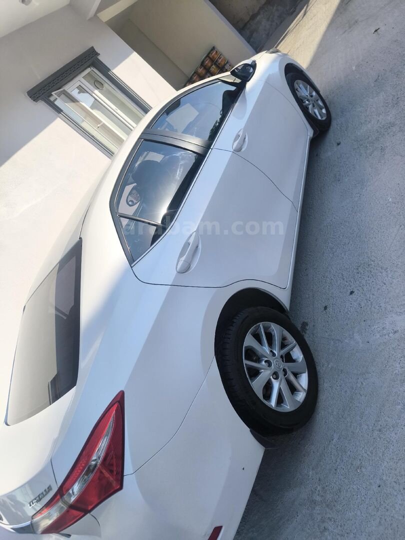 Sahibinden Toyota Corolla 1.4 D-4D Active 2013 Model Kahramanmaraş 170.700 km Beyaz 6