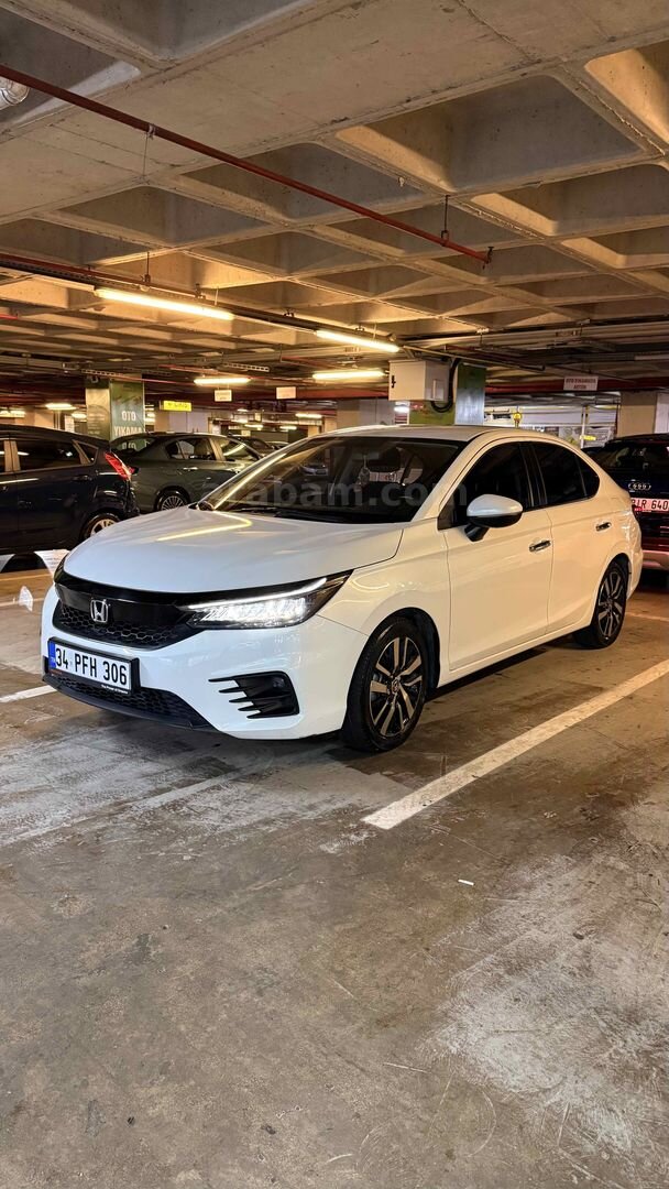 Sahibinden Honda City 1.5 i-VTEC Executive 2023 Model İstanbul 29.000 km Beyaz 5