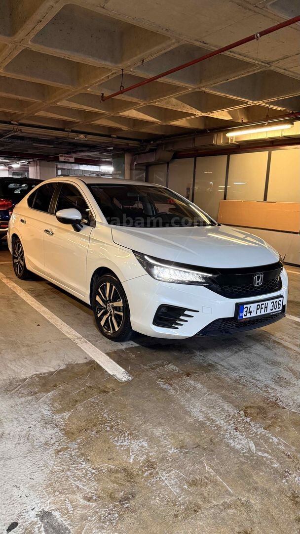 Sahibinden Honda City 1.5 i-VTEC Executive 2023 Model İstanbul 29.000 km Beyaz 6