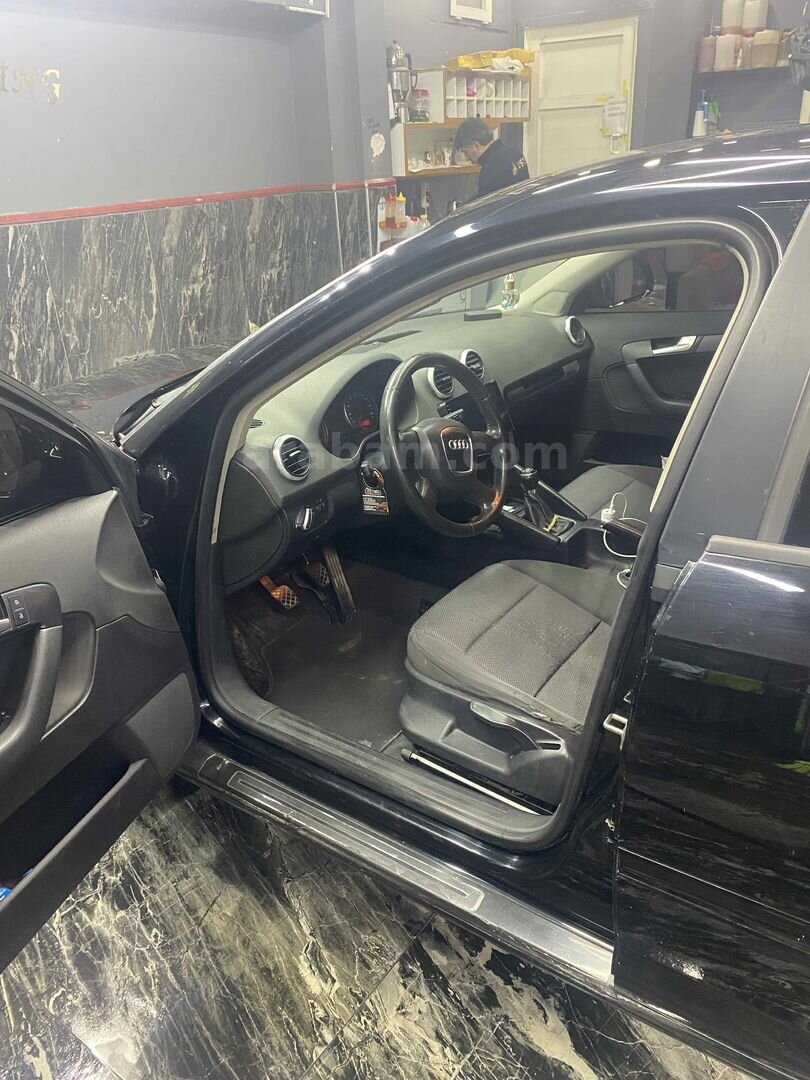 Sahibinden Audi A3 Sportback 1.6 Attraction 2010 Model İstanbul 345.000 km Siyah 5