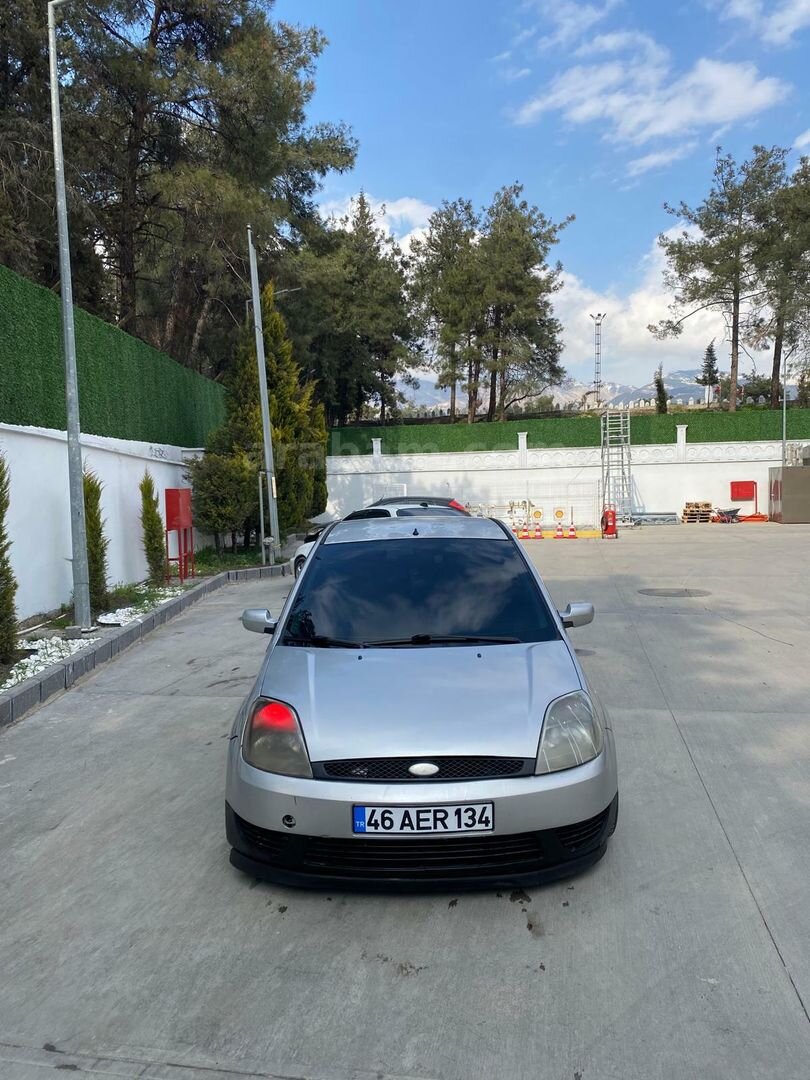 Sahibinden Ford Fiesta 1.4 TDCi Comfort 2004 Model Kahramanmaraş 371.000 km Gri 3