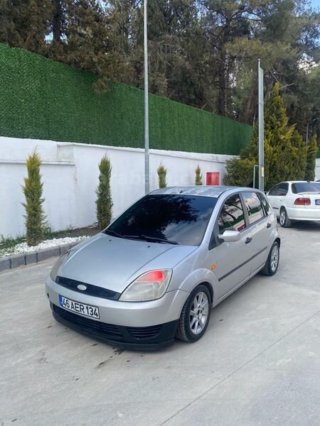 Sahibinden Ford Fiesta 1.4 TDCi Comfort 2004 Model Kahramanmaraş 371.000 km Gri