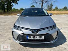 2023 TOYOTA COROLLA 1.8 HYBRID DREAM 140 HP SERVİS BKM GARANTİLİ
