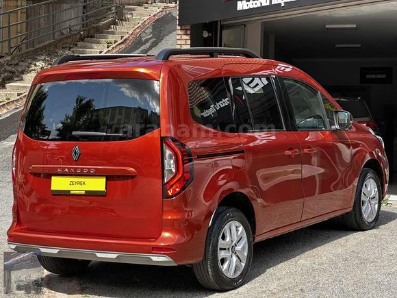 2024 MODEL OLUP 38 BİN KM HATASIZ BOYASIZ AİLE ARACI