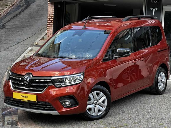 2024 MODEL OLUP 38 BİN KM HATASIZ BOYASIZ AİLE ARACI