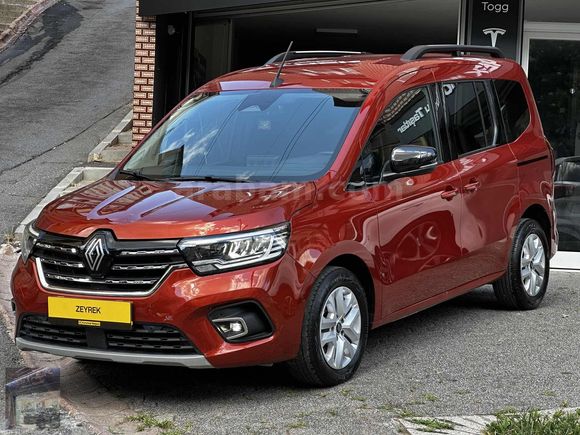 2024 MODEL OLUP 38 BİN KM HATASIZ BOYASIZ AİLE ARACI
