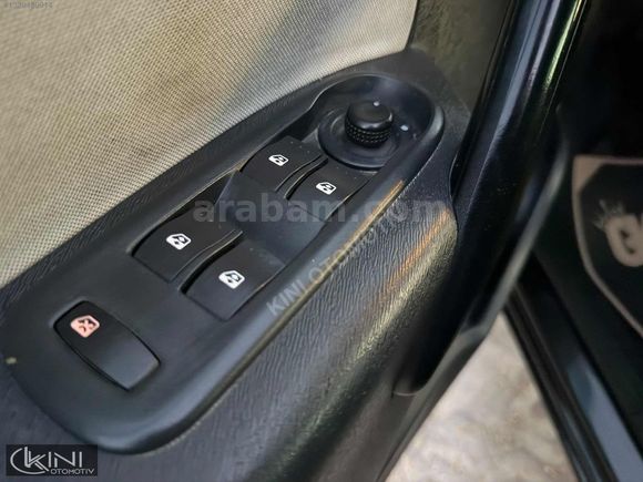 2011 Renault Kangoo Multix 1.5 DCI - Privilege - Karta 12 Taksit