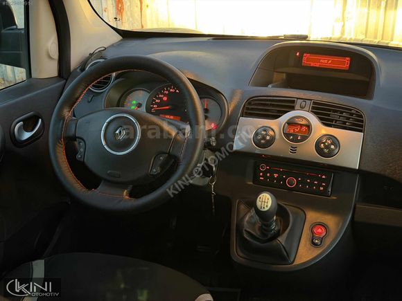 2011 Renault Kangoo Multix 1.5 DCI - Privilege - Karta 12 Taksit