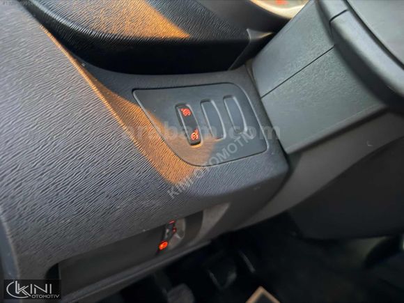 2011 Renault Kangoo Multix 1.5 DCI - Privilege - Karta 12 Taksit