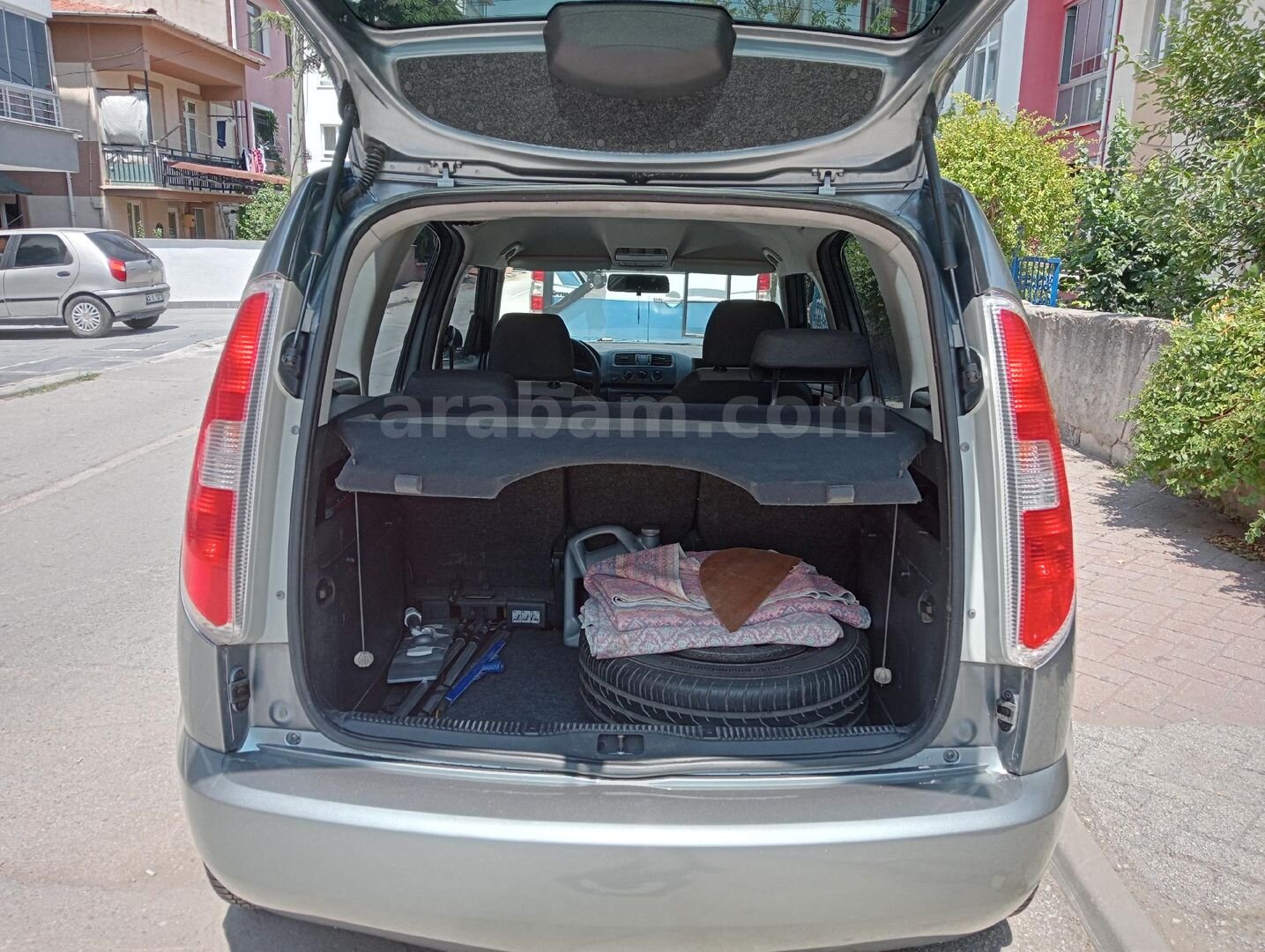 Sahibinden Skoda Roomster 1.2 Style 2011 Model Eskişehir 238.500 km Gri (metalik) 7
